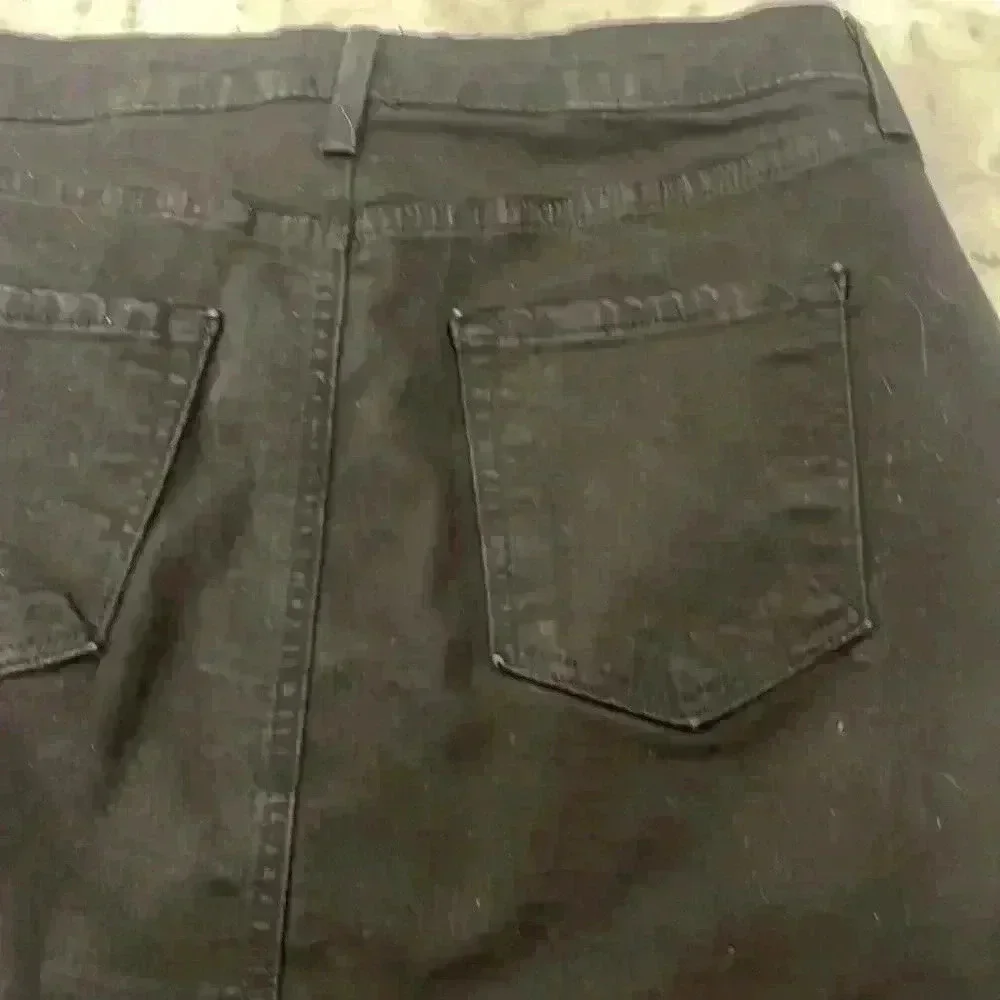 Cute frayed hem black mini skirt size large - Picture 4 of 7